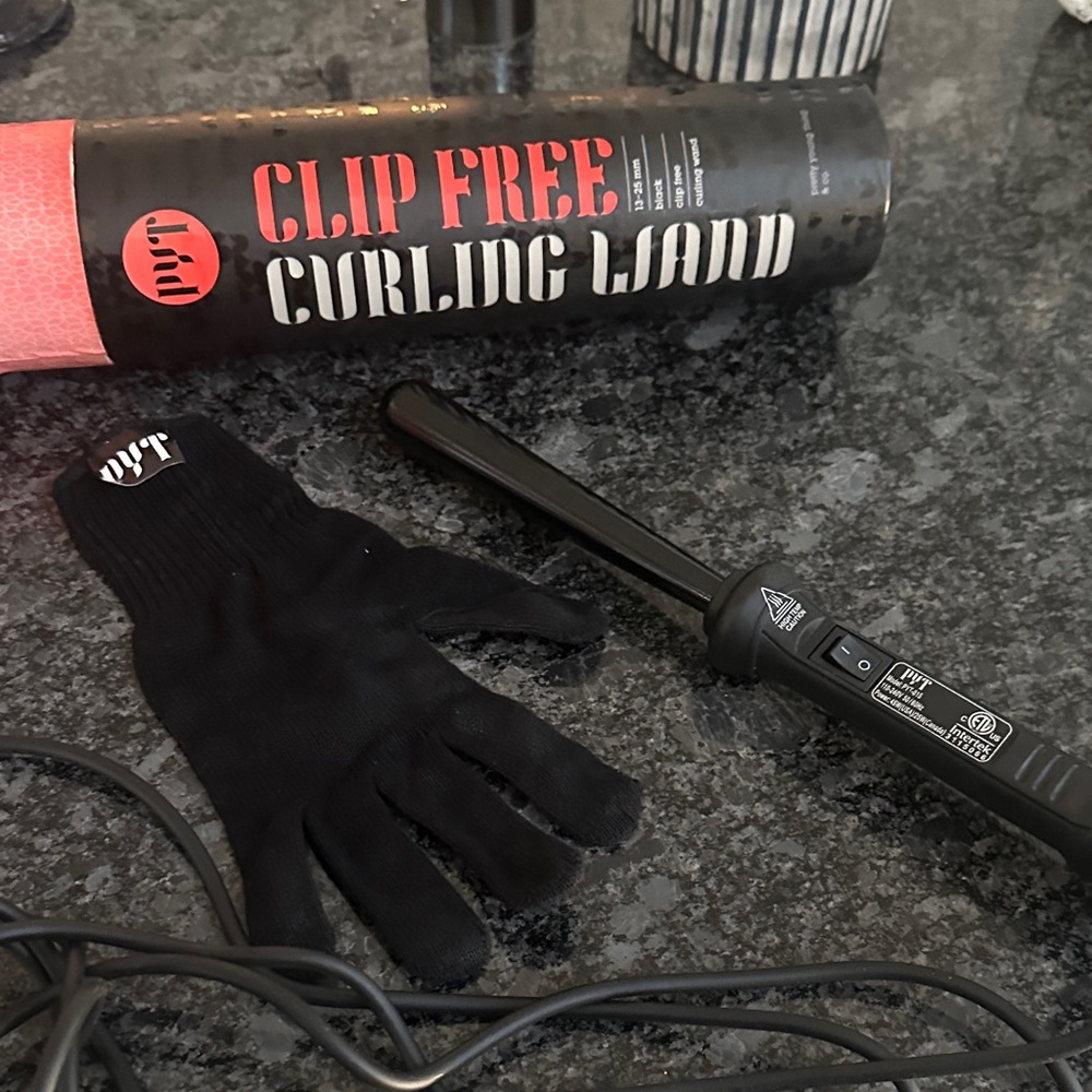 Clip Free Curling Wand - Black